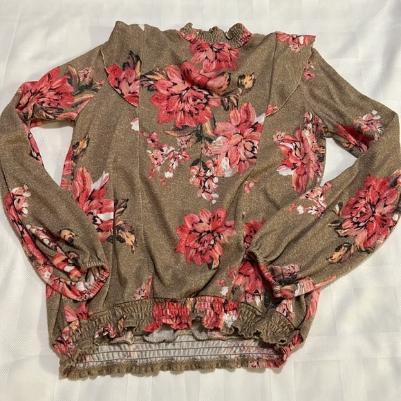 Maurice’s size Small Floral Sweater - Picture 6 of 6